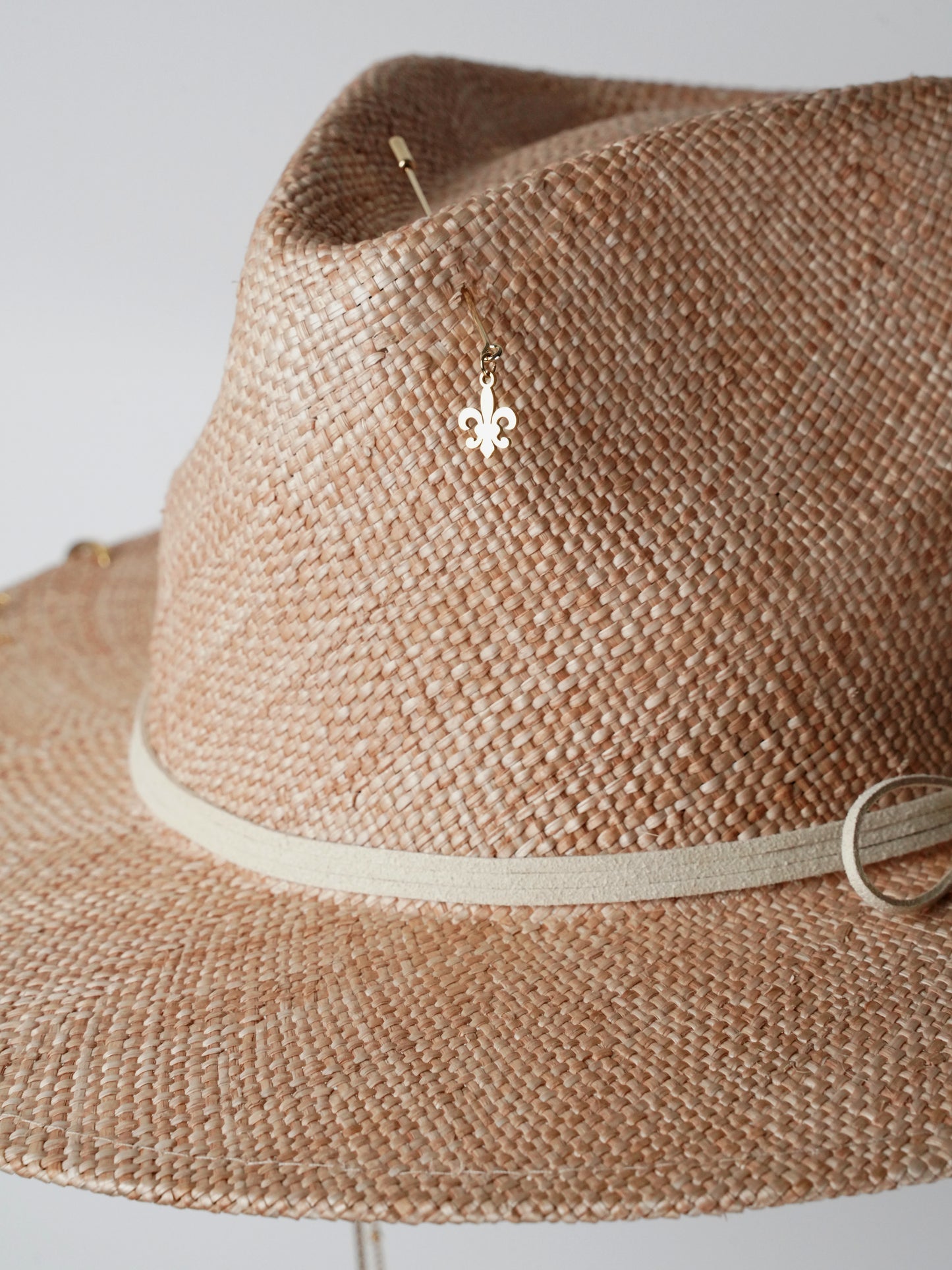 Aurora Fedora